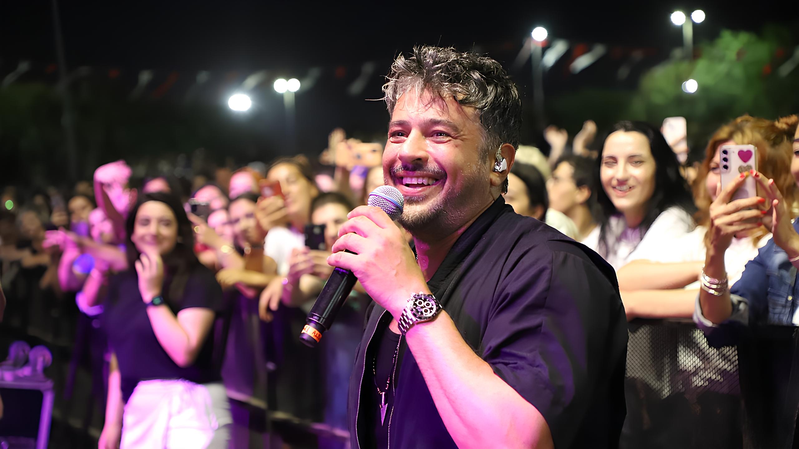 Emre Altuğ Konseri