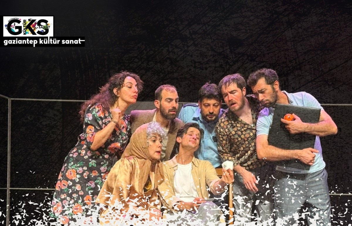 GBB Şehir Tiyatrosu “Entrikalı Dolap Komedyası” Oyun Gösterimi