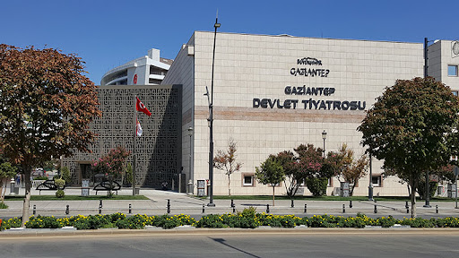 Onat Kutlar Sahnesi Gaziantep (Gaziantep Büyükşehir Belediyesi Şehir Tiyatrosu)