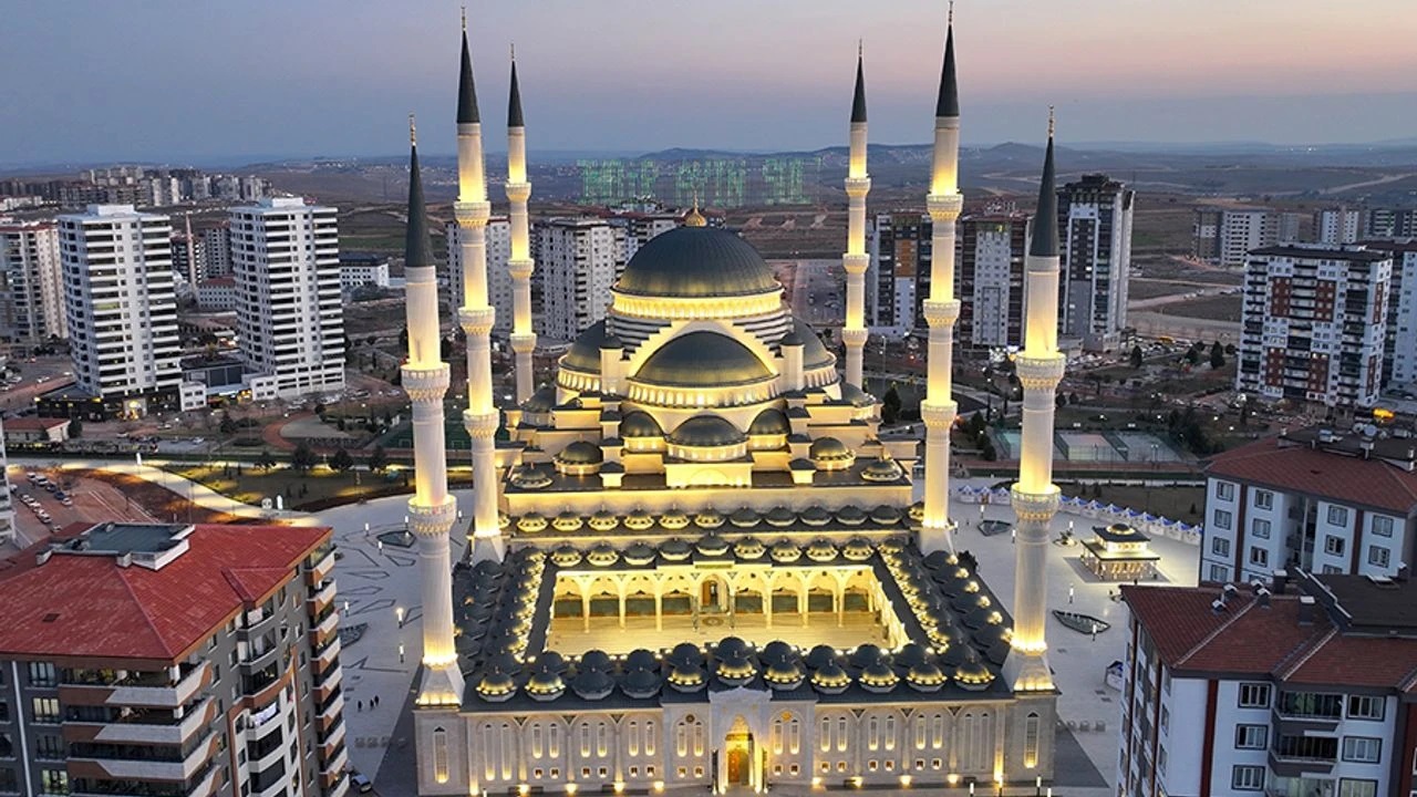 ŞAHİNBEY MİLLET CAMİSİ VE KÜLLİYESİ